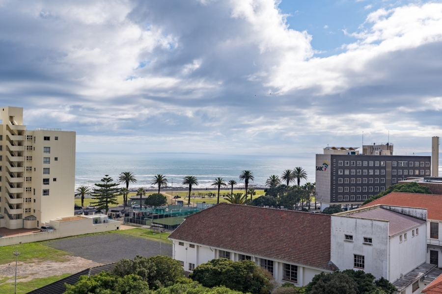1 Bedroom Property for Sale in Sea Point Western Cape